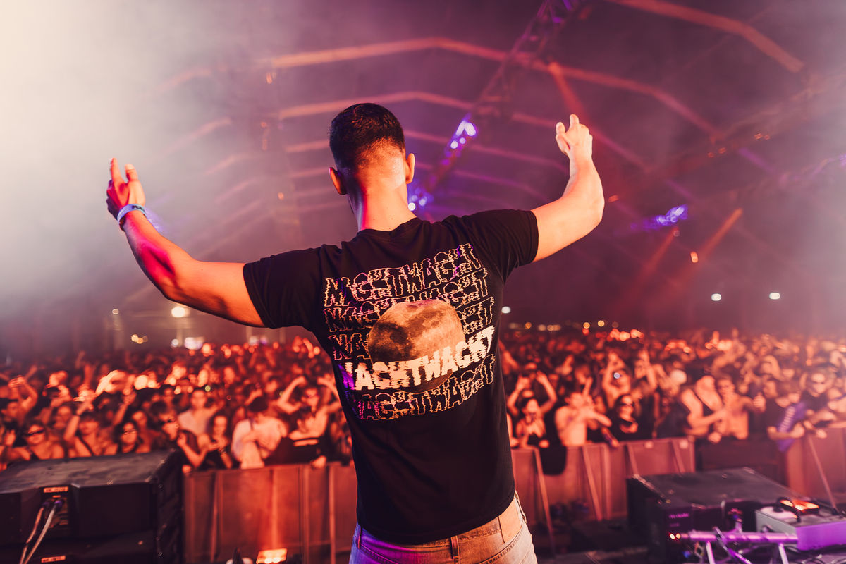 Loading... just a sec